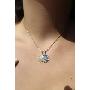 Altın Renk Ay Ve Güneş Figürlü Kolye