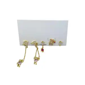 Altın Renk Ayıcık Figürlü Taş Detaylı 5li Küpe Set