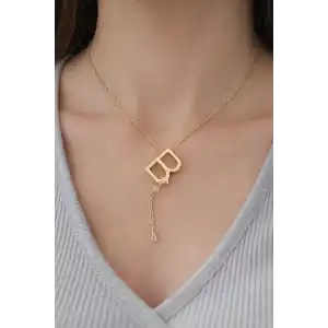 Altın Renk B Harfli Taş Detaylı Çelik Kolye