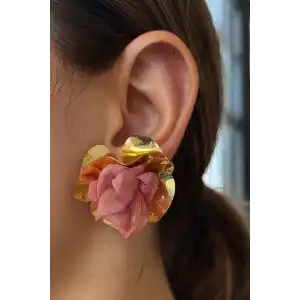 Altın Renk Çiçek Detaylı Küpe (Çift)