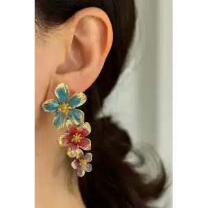 Altın Renk Çiçek Detaylı Küpe (Çift)