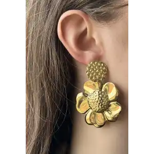 Altın Renk Çiçek Figürlü Çelik Küpe (Çift)