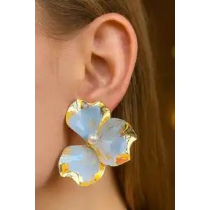 Altın Renk Çiçek Figürlü İnci Detaylı Küpe (Çift)