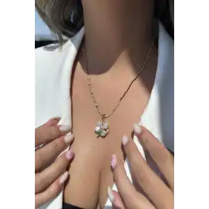 Altın Renk Çiçek Figürlü Taş Detaylı Ezme Pul Kolye