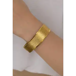 Altın Renk Çizgi Detaylı Kalın Bilezik