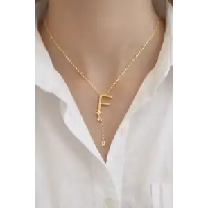Altın Renk F Harfli Taş Detaylı Çelik Kolye