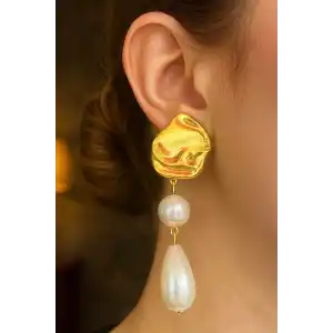 Altın Renk İnci Detaylı Küpe (Çift)