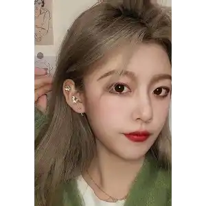 Altın Renk Kelebek Figürlü Taş Detaylı Çelik Xuping Küpe (Çift)