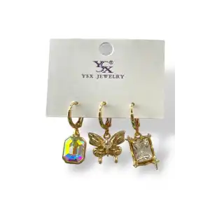 Altın Renk Kelebek Figürlü Taş Detaylı VİP 3lü YSX Küpe Set