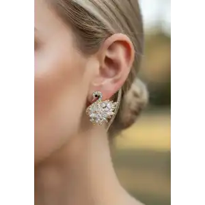 Altın Renk Kuğu Figürlü 14K Altın Kaplama Taş Detaylı Küpe (Çift)