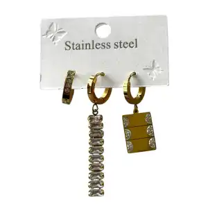 Altın Renk Taş Detaylı 3lü Çelik Küpe Set