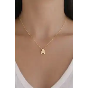 Altın Renk Taş Detaylı A Harfli Çelik Kolye