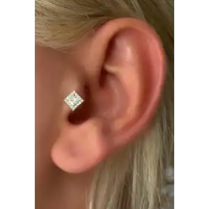 Altın Renk Taş Detaylı Çelik Tragus/Kıkırdak Küpe/Piercing (Tek)