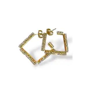 Altın Renk Taş Detaylı Çelik Xuping Küpe (Çift)