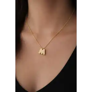 Altın Renk Taş Detaylı M Harfli Çelik Kolye