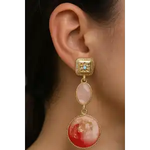 Altın Renk Taş Detaylı Sallantılı küpe (Çift)