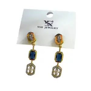 Altın Renk Vip Taş Detaylı YSX Küpe (Çift)