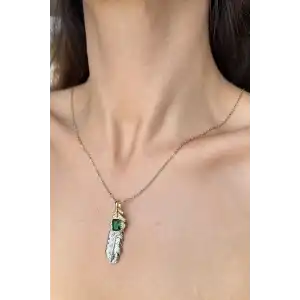 Altın Renk Yaprak Figürlü Taş Detaylı Kolye