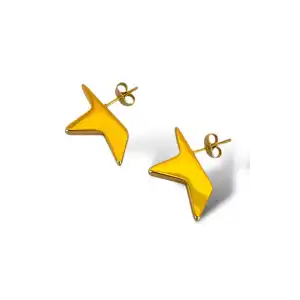 Altın Renk Yıldız Figürlü Çelik Küpe (Çift)
