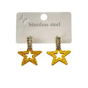 Altın Renk Yıldız Figürlü Taş Detaylı Çelik Küpe (Çift)