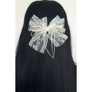 Beyaz Renk Kurdele Figürlü İnci Detaylı Otomat Toka