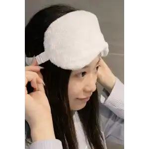 Beyaz Renk Sim Detaylı Peluş Uyku Bandı