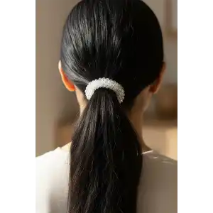 Beyaz Renk Taşlı Lastik Toka