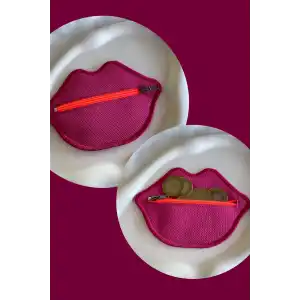 Fuşya Renk Dudak Detaylı Kadın Cüzdan