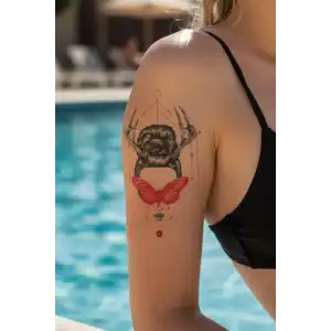 Geçici Kadın ve Kelebek Modelli Dövme Tattoo