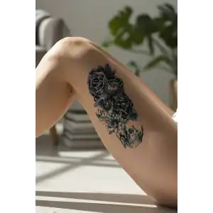 Geçici Kurukafa ve Gül Dövme Tattoo