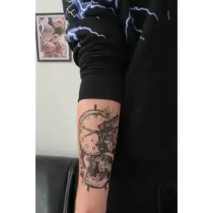 Geçici Kurukafa ve Saat Dövme Tattoo