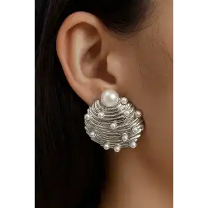 Gümüş Renk Deniz Kabuğu Figürlü İnci Detaylı Küpe (Çift)