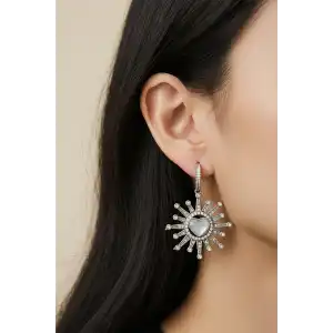 Gümüş Renk Kalp Figürlü Küpe (Çift)