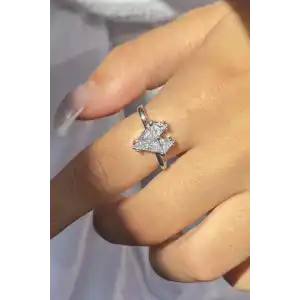 Gümüş Renk Kalp Figürlü Taş Detaylı Ayarlanabilir Yüzük