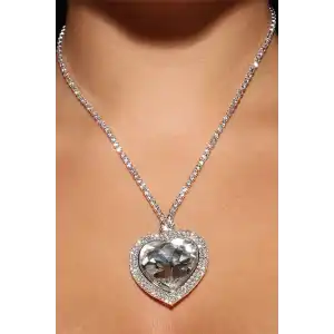 Gümüş Renk Kalp Figürlü Taş Detaylı Tasarım Abiye Kolye