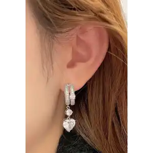 Gümüş Renk Kalp Taş Detaylı Küpe (Çift)