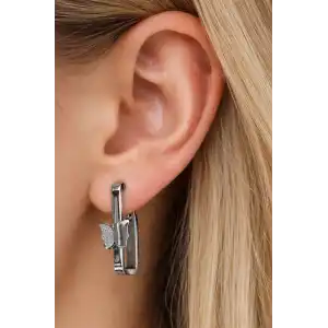 Gümüş Renk Kelebek Figürlü Çelik Küpe (Çift)