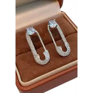 Gümüş Renk Kilit Figürlü Taş Detaylı Küpe (Çift)