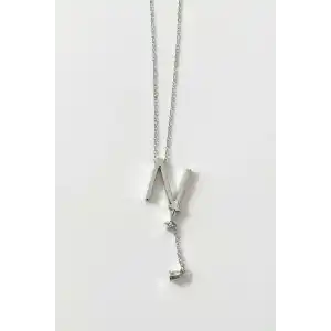 Gümüş Renk N Harfli Taş Detaylı Çelik Kolye