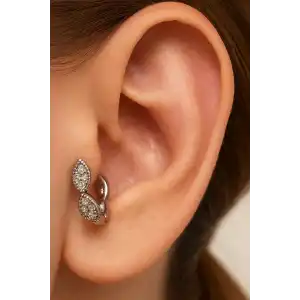 Gümüş Renk Taş Detaylı Çelik Halka Tragus/Kıkırdak Küpe/Piercing (Tek)