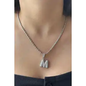 Gümüş Renk Taş Detaylı M Harfli Kolye