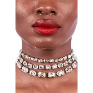 Gümüş Renk Taş Detaylı Tasarım Abiye Kolye