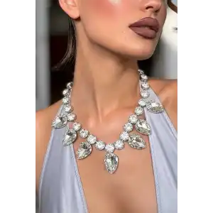 Gümüş Renk Taş Detaylı Tasarım Abiye Kolye