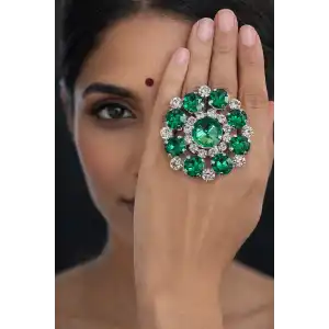 Gümüş Renk Taş Detaylı Tasarım Ayarlanabilir Yüzük