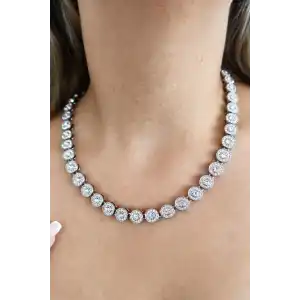 Gümüş Renk Taş Detaylı VİP Tasarım Kolye