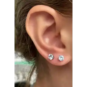 Gümüş Renk Tek Detaylı Çelik Küpe (Çift)