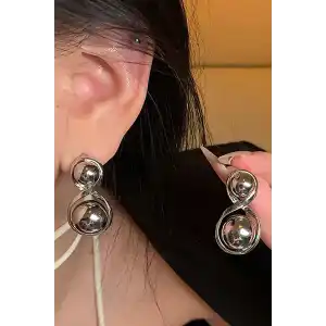 Gümüş Renk Top Detaylı Çelik Küpe (Çift)