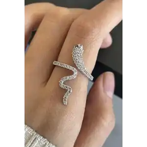 Gümüş Renk Yılan Figürlü Taş Detaylı Ayarlanabilir Yüzük