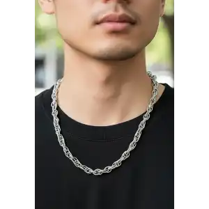 Gümüş Renk Zincir Detaylı Unisex Çelik Kolye