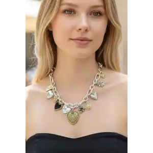 Gümüş Ve Altın Renk Charmlı Tasarım Kolye